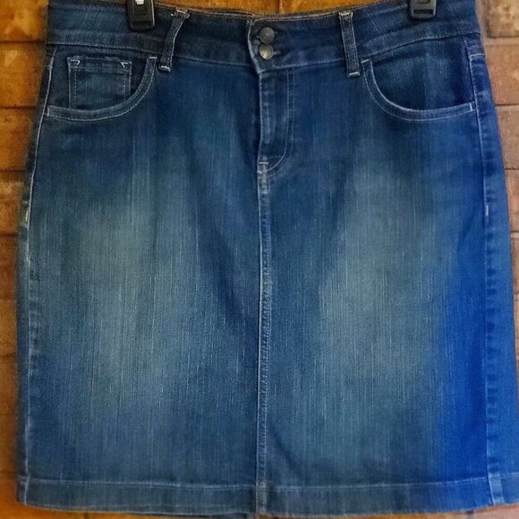 Old Navy Denin Skirt - Size 10 - Picture 2 of 5